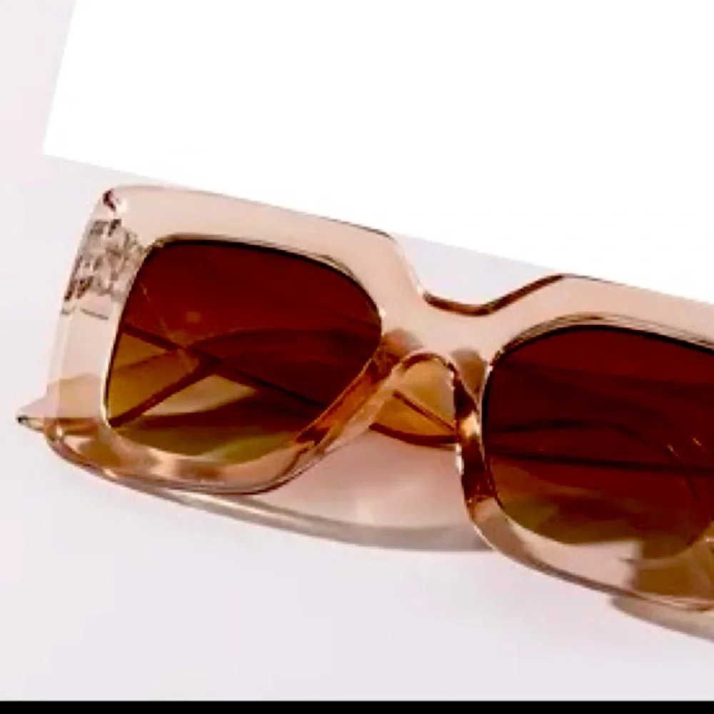 🆕NIP: Amber Large Chic Sunglasses